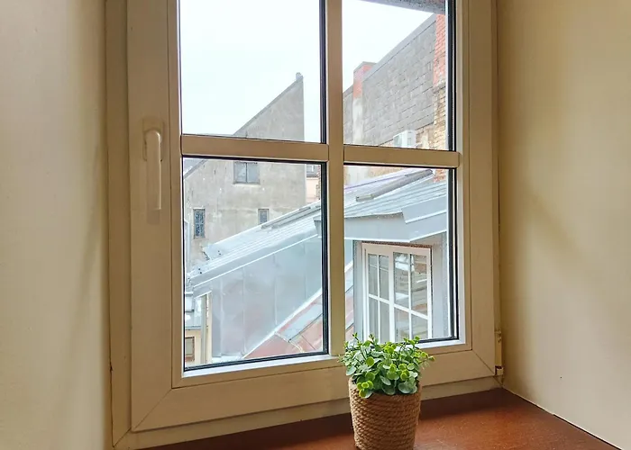 Old Town Spacious Loft Nearby The Livu Square