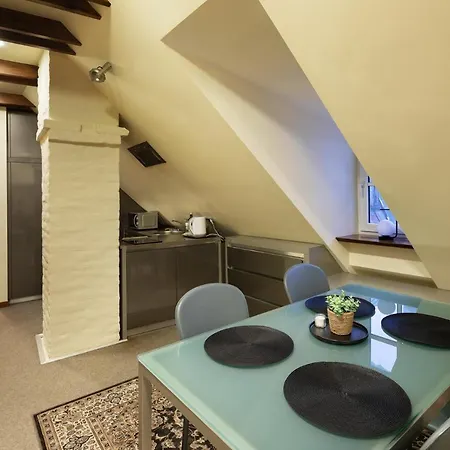 Old Town Charm One Bedroom Spacious Loft Nearby The Livu Square Lägenhet Riga