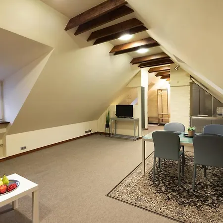 Lägenhet Old Town Charm One Bedroom Spacious Loft Nearby The Livu Square Riga