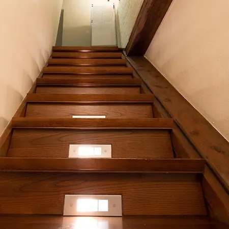 Old Town Spacious Loft Nearby The Livu Square דירה
