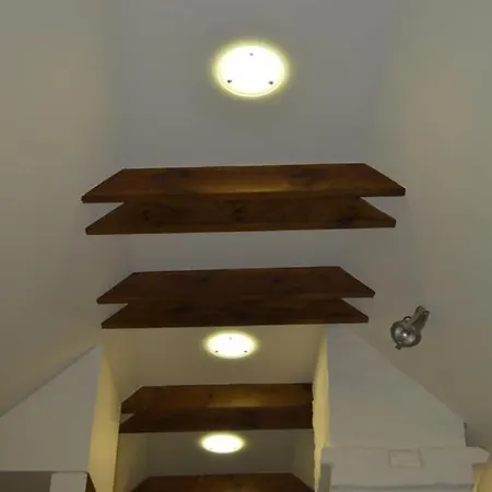 Old Town Charm One Bedroom Spacious Loft Nearby The Livu Square 公寓 *