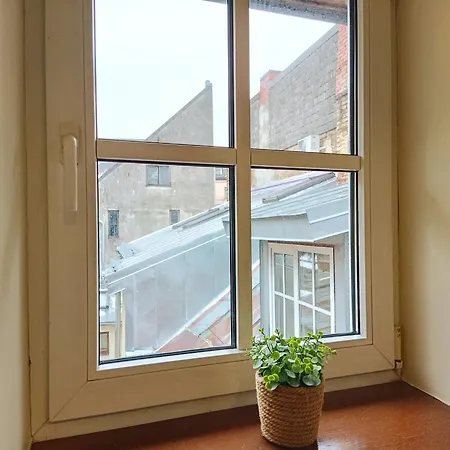 Old Town Spacious Loft Nearby The Livu Square
