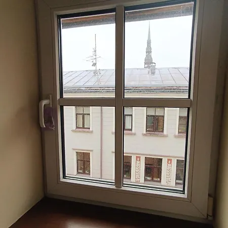 Old Town Charm One Bedroom Spacious Loft Nearby The Livu Square *