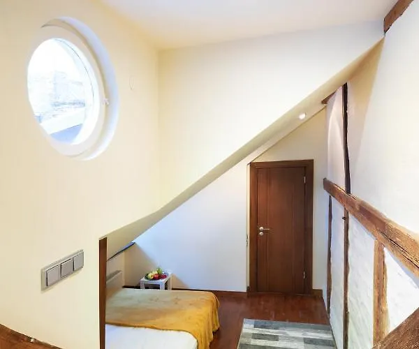 Apartment Old Town Spacious Loft Nearby The Livu Square