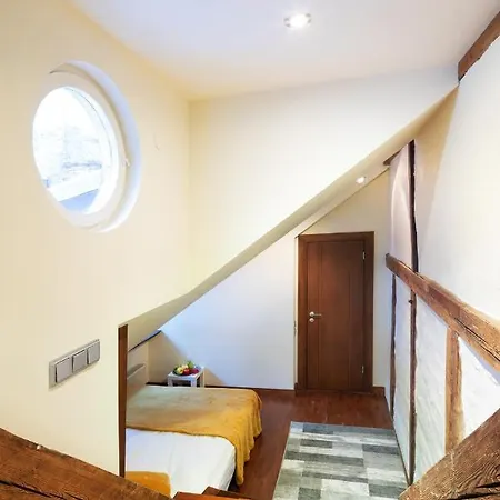 アパート Old Town Charm One Bedroom Spacious Loft Nearby The Livu Square